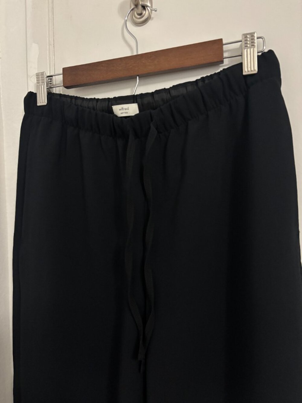 Aritzia WILFRED The Lodge Pant - Crepette | Black | Size Medium - Picture 4 of 6